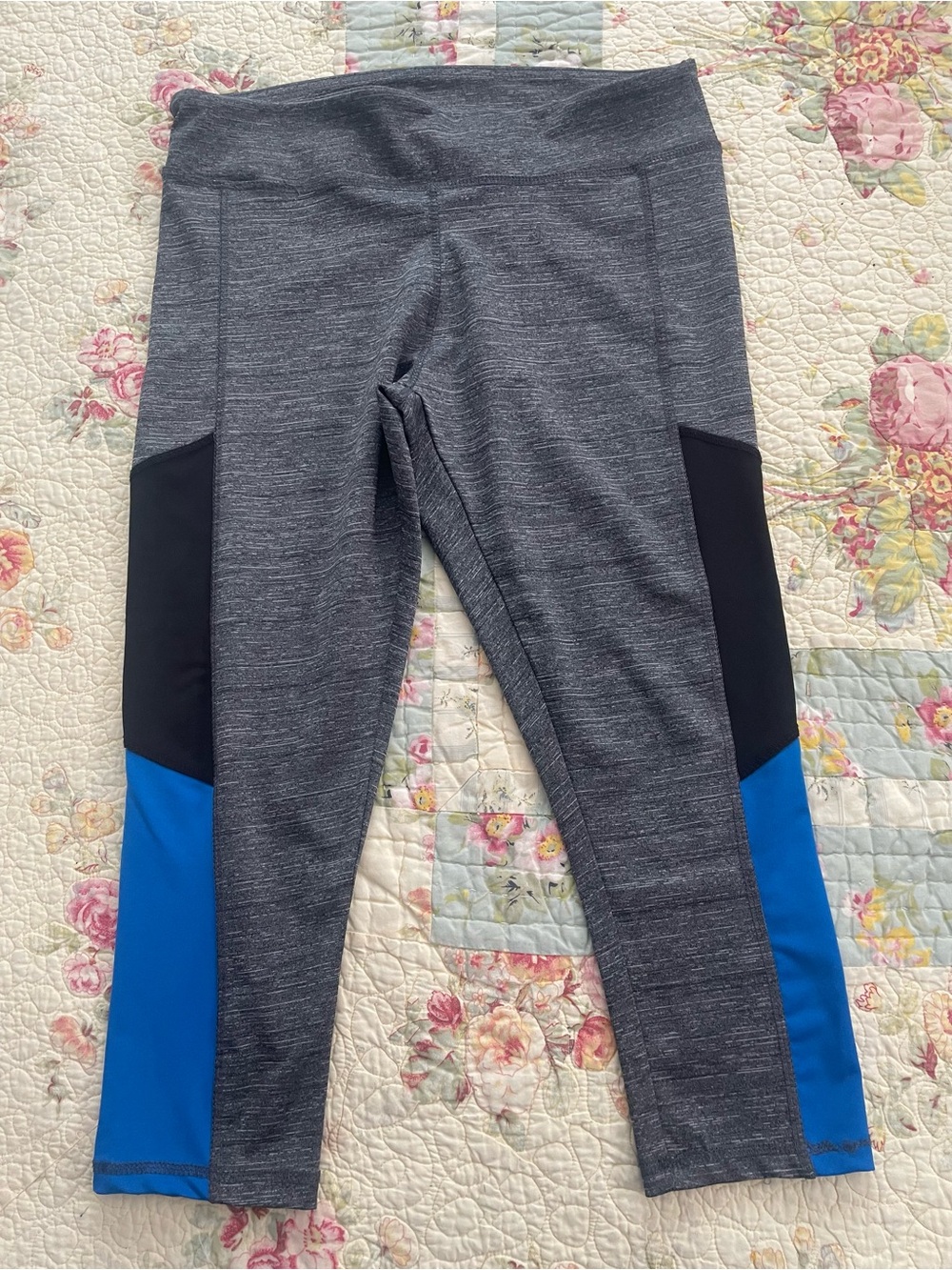 Kids' Heather Gray Capri Leggings with Black and Blue Panels